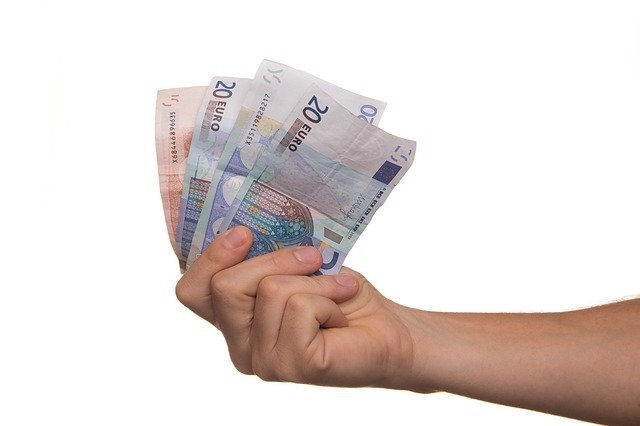 the_pros_and_cons_of_payday_cash_advances.jpg