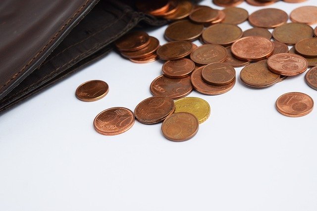 the_benefits_and_problems_that_come_with_payday_cash_advances.jpg
