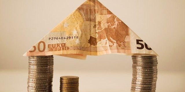 simple_tips_and_advice_before_taking_out_a_payday_loan.jpg